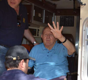 Bomba Israel apoya en el traslado del Hogar de ancianos Villa Israel al Hogar Beit Israel